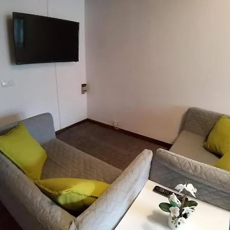 Room In Apartment - Theorynomad Quarto Duplo Central * Lisboa