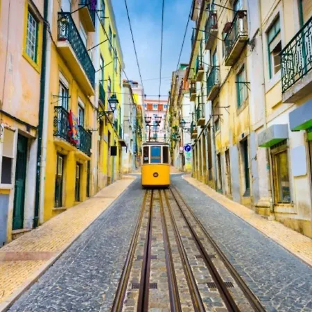 Pensionat Room In Apartment - Theorynomad Quarto Duplo Central Lisboa